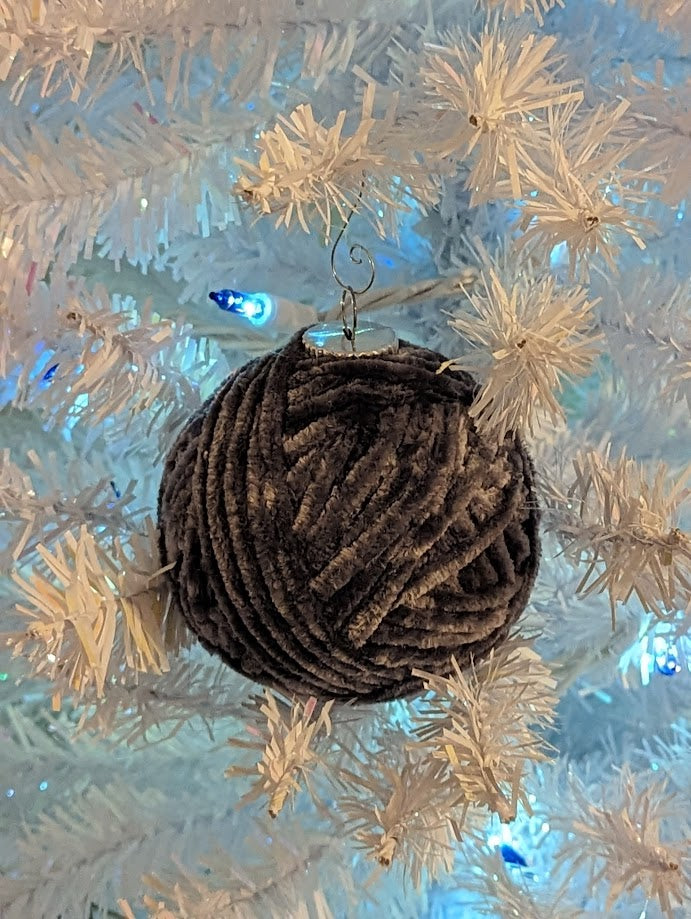 Yarnball Ornament (click for options)